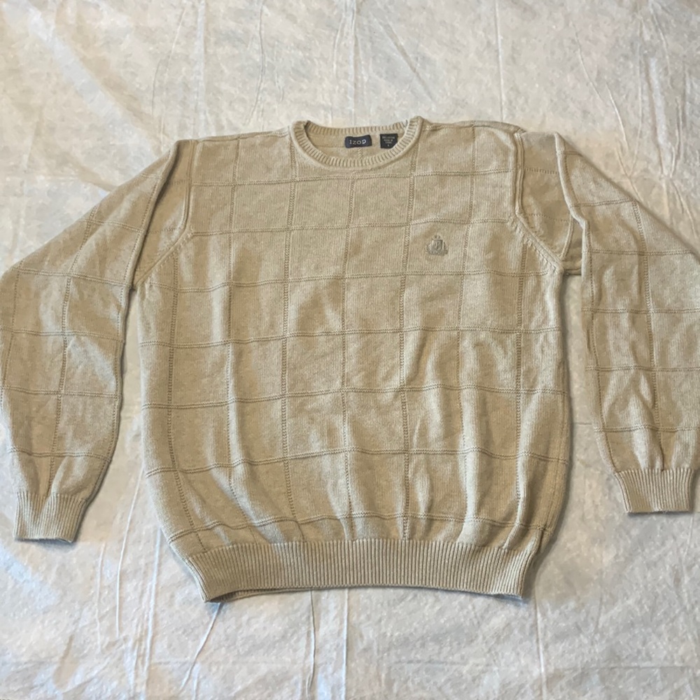 L Izod tan sweater